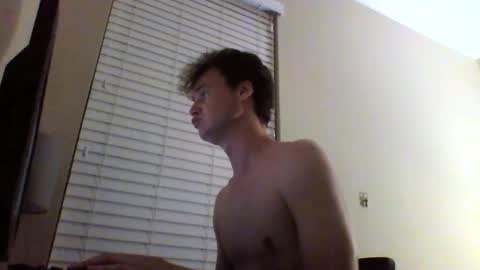 cooldude122222 online show from February 27, 1:52 am