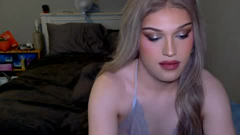 coracav online show from August 4, 2:29 am