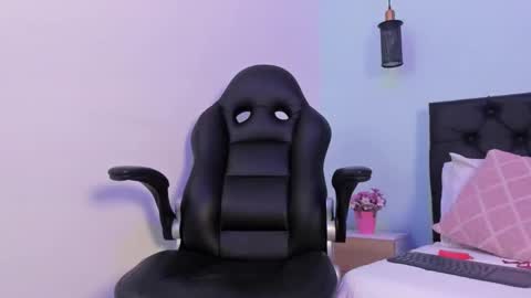 Carol Jhones  online show from October 24, 2:34 am