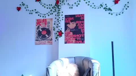 Coralie Bronson online show from July 28, 8:52 pm
