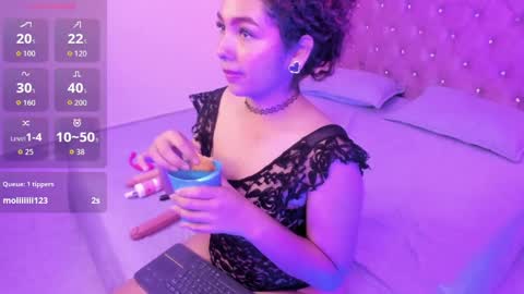  Red  online show from March 29, 6:42 pm