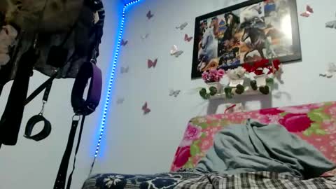 sofiabigcock69 online show from March 2, 9:27 am