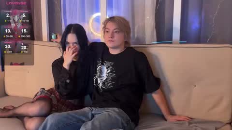 Alex and Mia online show from January 17, 3:10 pm