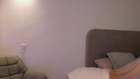 Kay online show from June 19, 11:27 am