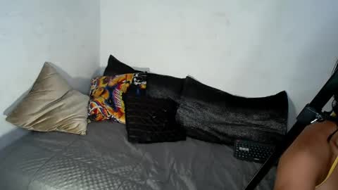 coupleeswetthott online show from June 4, 8:37 pm