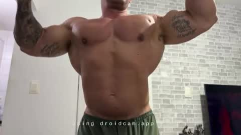 couplemuscle40 online show from July 30, 1:50 am