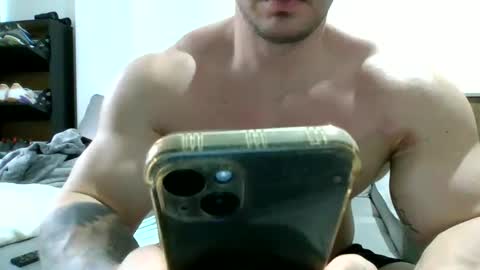 couplemuscle40 online show from September 22, 11:47 am