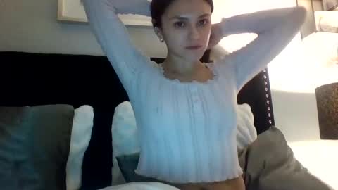 couplethings903612 online show from December 11, 2:09 am
