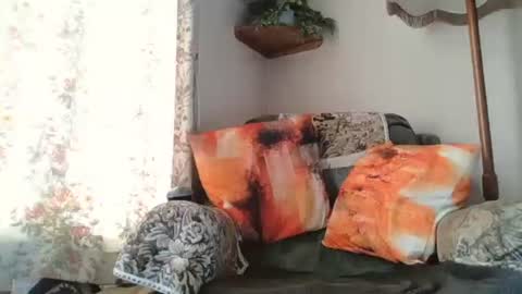 courieral1 online show from September 13, 2:19 pm