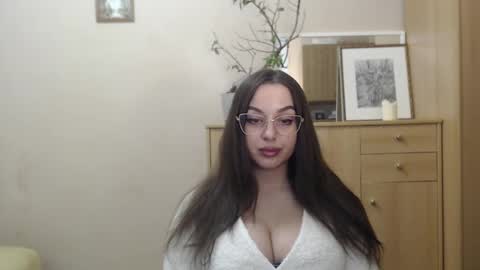 Courtney online show from March 8, 5:54 pm