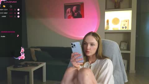 lucy online show from November 14, 2:08 pm