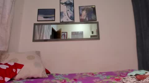 SOFIA  . I dont have any social networks except INSTAGRAM SNAPCHAT and ONLYFANS Everything else is fake dont believe it online show from January 12, 9:51 pm