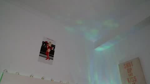 crazy sweetie online show from January 7, 10:09 am