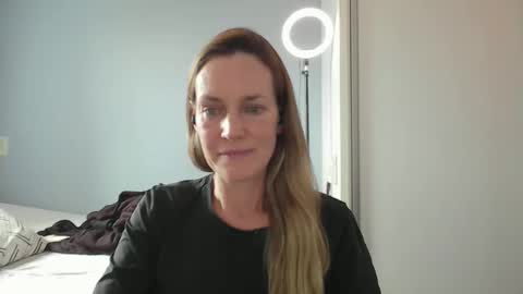 Anny online show from November 14, 6:10 pm