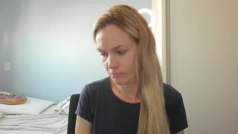 Anny online show from March 18, 10:54 am