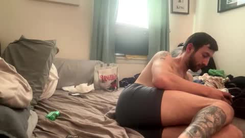 crazydill28 online show from April 7, 7:49 pm