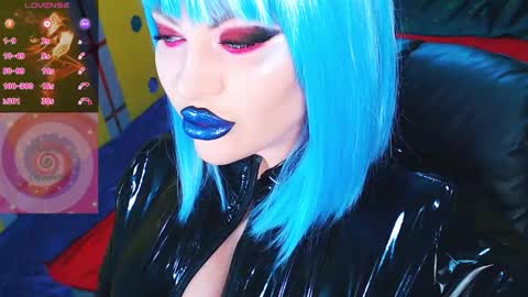 Roxy online show from December 5, 3:21 pm