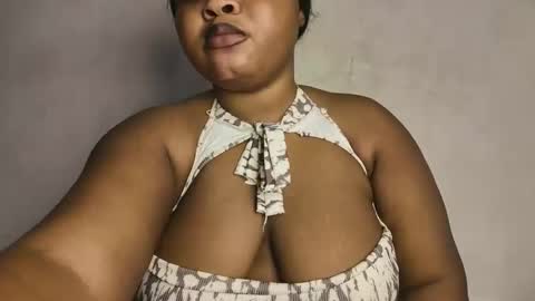 creamyposh1 online show from March 18, 5:46 am