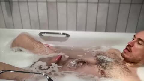 creed271058 online show from March 5, 8:07 pm