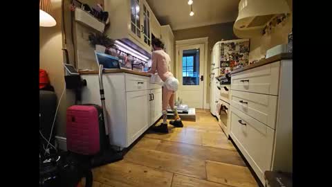 CrippledBottom online show from November 16, 3:14 pm