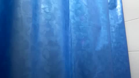 Snapshot of cris2428 chatting on February 9, 5:50 am cris2428 online show from February 9, 5:50 am