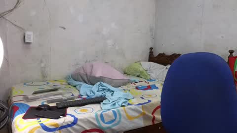 cris_simons online show from December 22, 7:10 pm