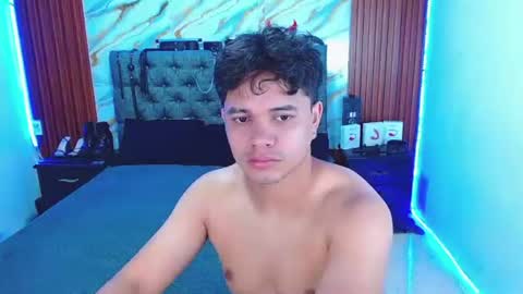 CRISANDMERY online show from July 6, 5:26 am