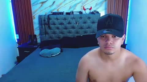 CRISANDMERY online show from July 17, 6:26 am