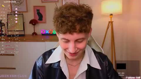 Chris online show from March 4, 8:55 am