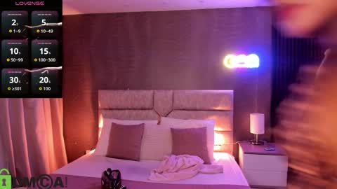 cristal__adams online show from April 10, 12:10 pm