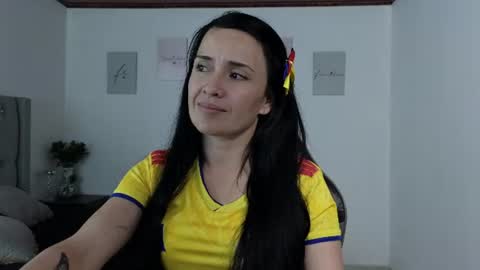  Alejandra from Wednesday to Saturday from 1000 pm to 400 am Colombian hour online show from June 18, 3:01 am