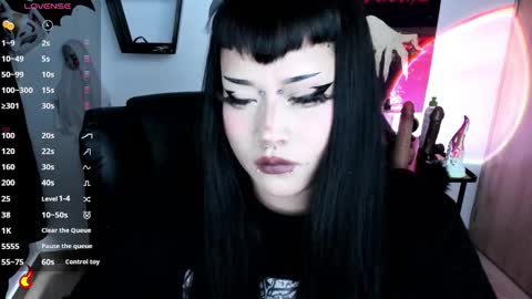 Cris online show from November 2, 5:46 pm