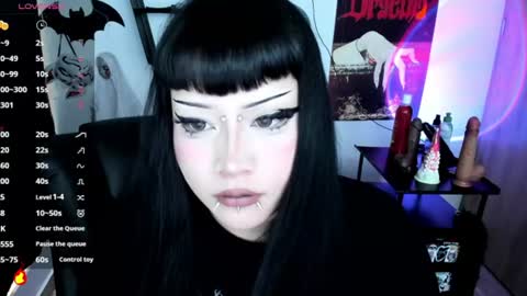 Cris online show from June 27, 2:23 pm