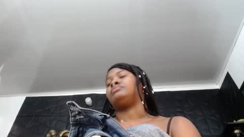 Snapshot of cristal_smith06 chatting on October 22, 12:18 pm Hanna online show from October 22, 12:18 pm