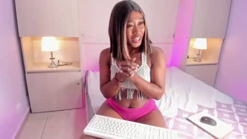 cristalbennet online show from June 9, 7:57 pm