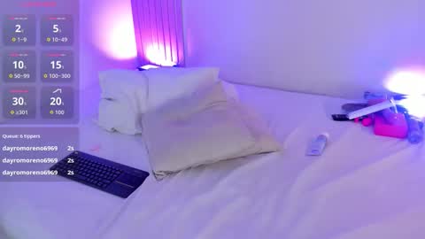 cristalfoxy_ online show from December 19, 9:21 pm