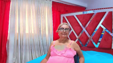 cristalmature online show from June 10, 3:22 pm