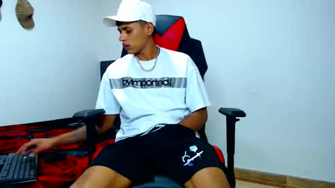 cristian online show from April 17, 11:50 pm