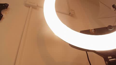 Cris  online show from April 12, 6:45 pm