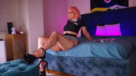 CristinaVinci online show from July 28, 7:39 pm