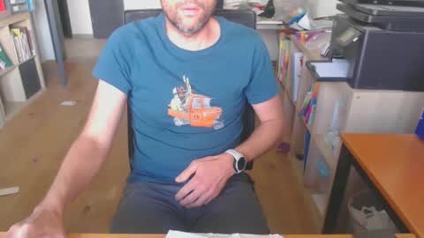 crisup1980 online show from February 14, 2:02 pm