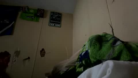 Critter2999LuvsFeet online show from March 13, 7:11 am