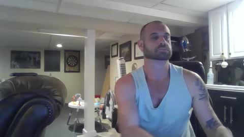 Snapshot of crm400 chatting on September 24, 12:39 am billybasement online show from September 24, 12:39 am