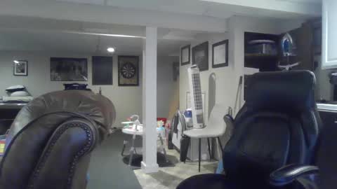 Snapshot of crm400 chatting on October 12, 1:20 am billybasement online show from October 12, 1:20 am