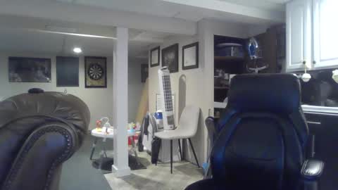 Snapshot of crm400 chatting on September 27, 12:41 am billybasement online show from September 27, 12:41 am