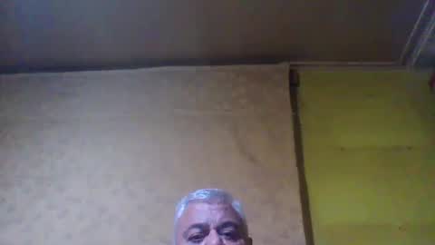 crmperez online show from February 4, 12:19 am