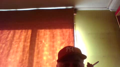 crmperez online show from July 25, 7:12 pm