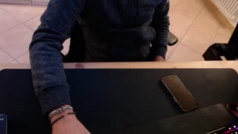 crocken_bisc online show from November 29, 3:52 pm