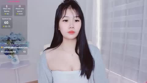 crystal_lea online show from October 22, 2:04 am