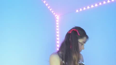 crystal_rainers online show from December 17, 1:01 am